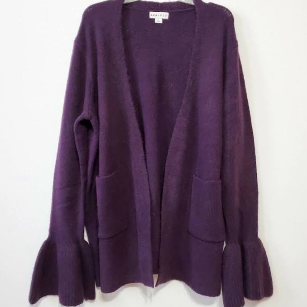 Purple cardigan with flounce sleeves